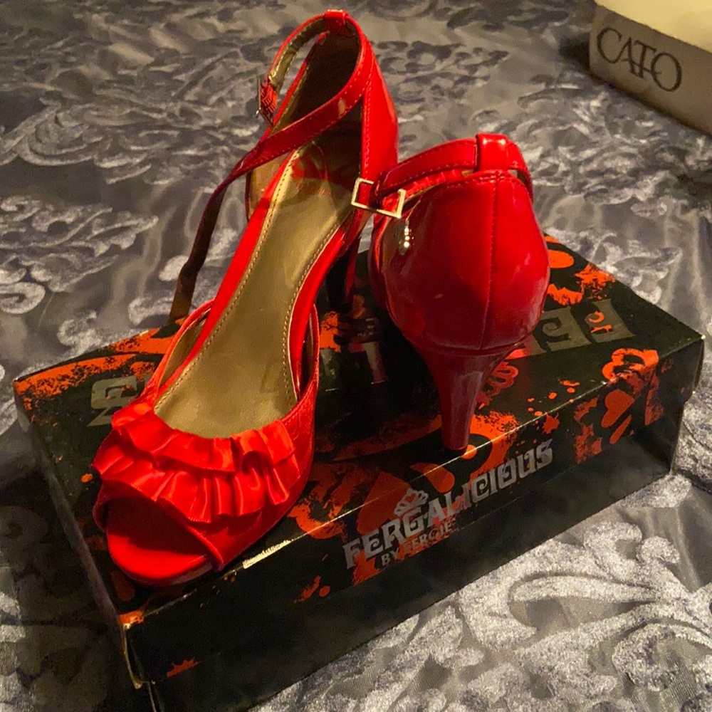 Size 8 and new